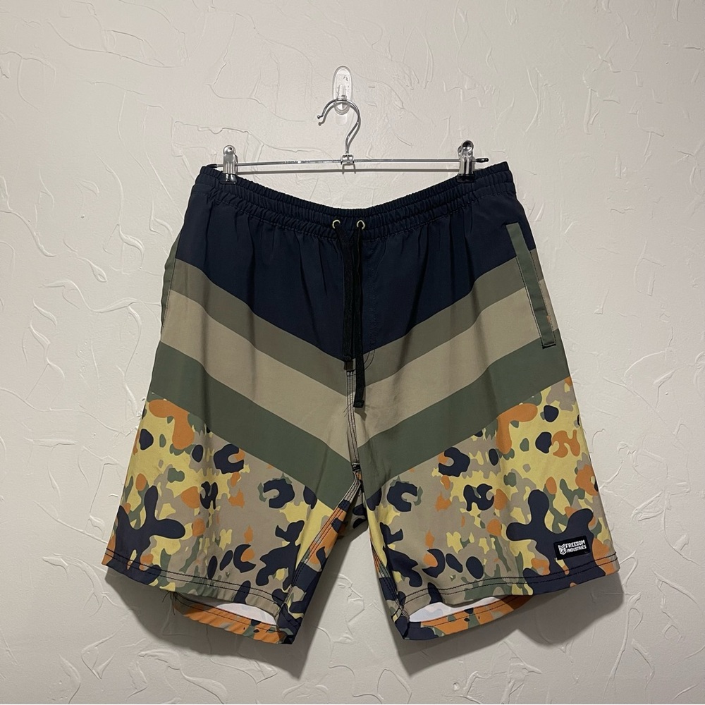 Freedom Industries multi print camo swim trunks (XL)